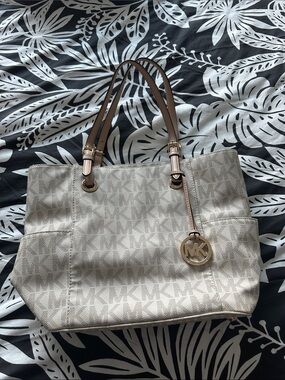 Michael Kors Signature Canvas Tote